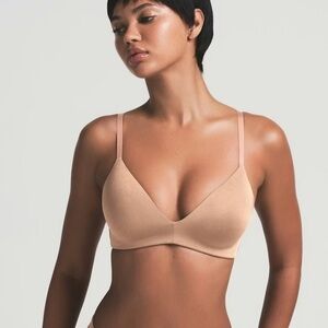 SKIMS wireless form tshirt demi bra